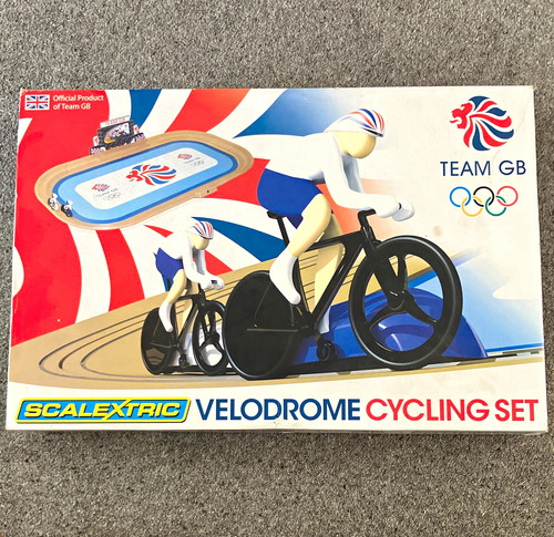 Scalextric velodrome cycling - velodrome,