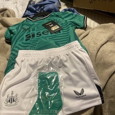 Newcastle United away full kit 3-6 month,  Shirt Shorts Socks Baby New Castore