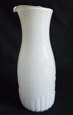 WHITE MILK GLASS 26 cm