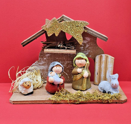 Wood resin christmas - &,