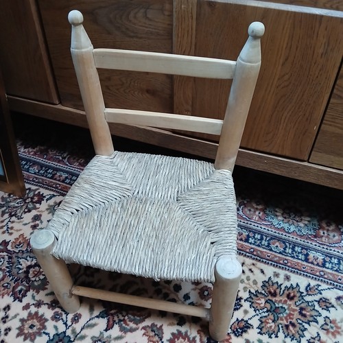 Vintage childs rustic chair - childs,
