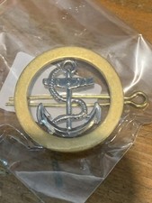 ROYAL NAVY CAP BERET BADGE