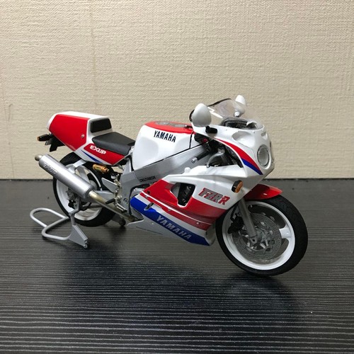 Yamaha fzr750r owo1 model - owo1,