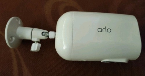 Arlo essential spotlight - essential, xl