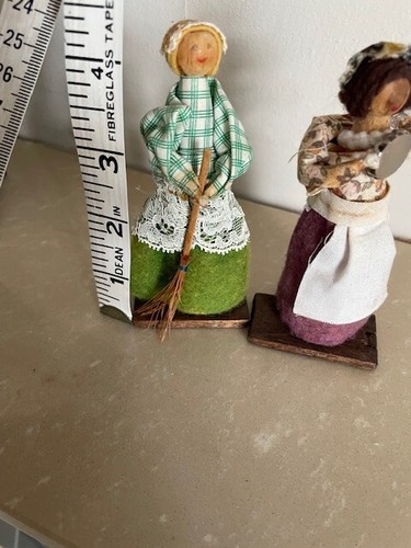 Vintage peg dolls on - 2,