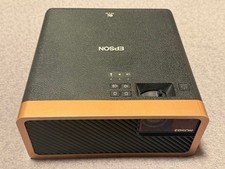 EPSON EF-100B Projector 2000LM