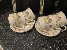 BILTONS COUNTRY LANE CUPS AND