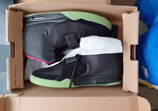 NIKE AIR YEEZY 2 BLACK SOLAR