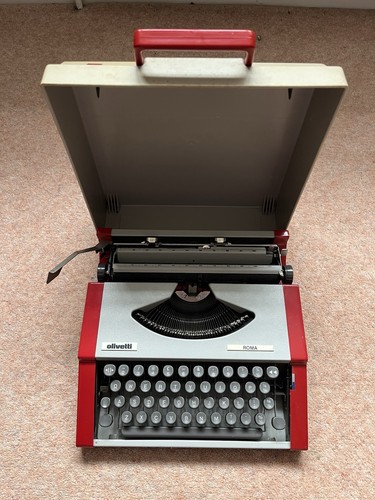 Year old olivetti - year, roma