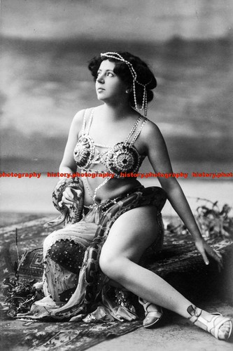 F002499 circus woman - circus, snake