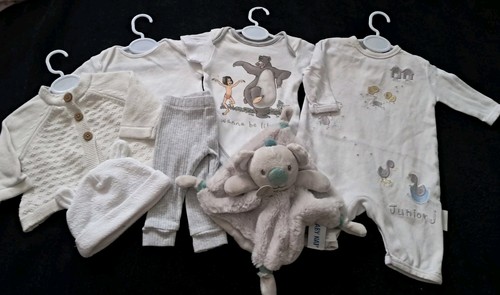 New born size unisex baby - born,