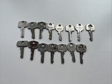 FS  CAR KEYS VINTAGE  877 -  937
