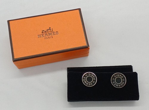 Hermes serie button - serie,