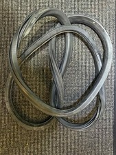 Seat Leon MK2 front drivers Side Door Rubber Seal