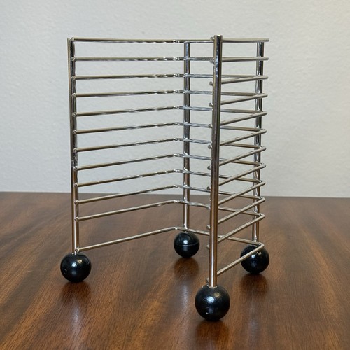 Wire metal rack - rack, stand