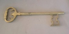 Large vintage brass key bottle - large,