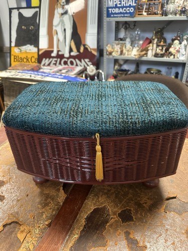 Vintage retro lloyd loom style - vintage,