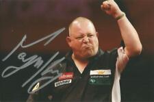 DARTS: MERVYN KING 'THE KING' SIGNED 6x4 ACTION PHOTO+COA