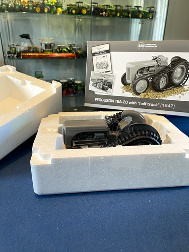 Universal hobbies ferguson - universal,
