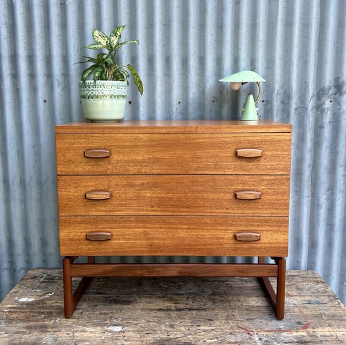 Vintage plan quadrille chest - quadrille,