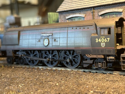 Hornby r2221 battle britain - hornby,