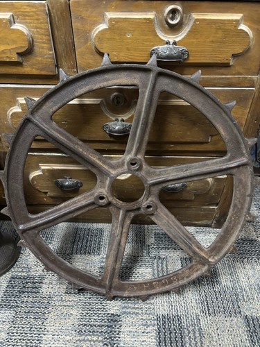 Antique cast iron - 22”,