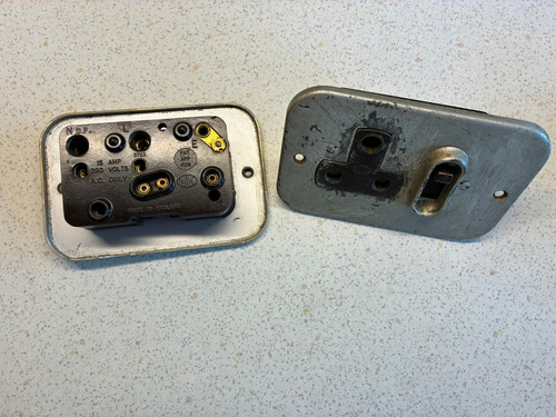 Amp switched sockets - 2,