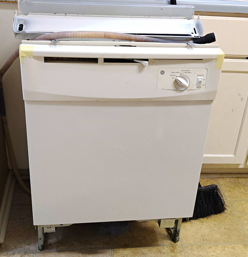 Built dishwasher white - ge,