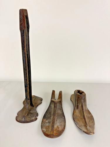 Vintage cast iron cobbler - vintage,