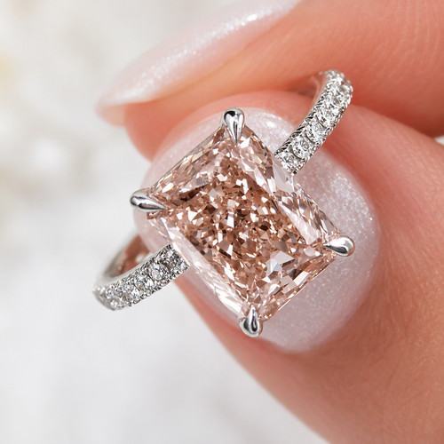 Radiant cut fancy - 3.75,