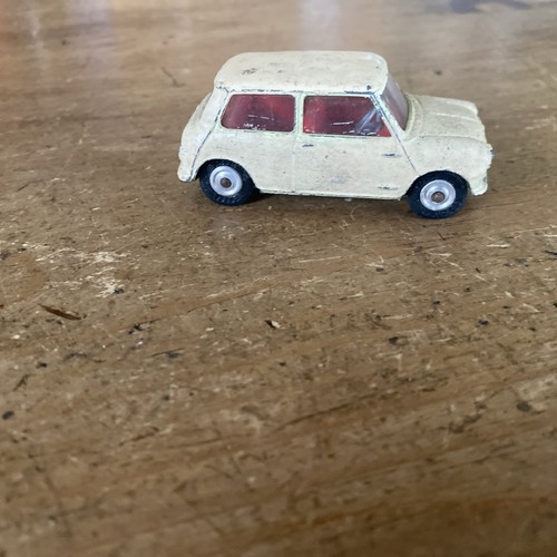 Corgi toys morris - toys,