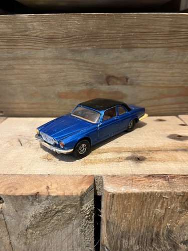Corgi jaguar xj12c model - corgi,