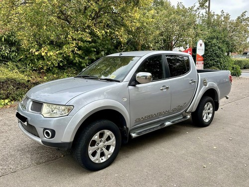 Breaking mitsubishi l200 - mitsubishi,