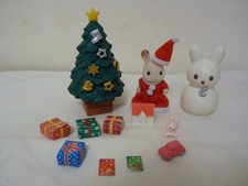 SYLVANIAN FAMILIES VINTAGE CHRISTMAS SET 2225 XMAS TREE MOTHER XMAS SNOWMAN