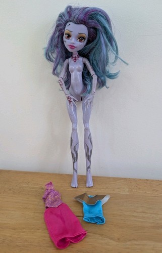 Mattel monster high doll - monster,