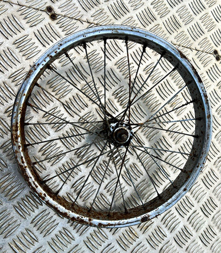 Mk2 raleigh chopper - , front