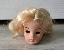 VINTAGE PEDIGREE SINDY DOLL