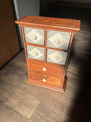 Table top chest - table, of