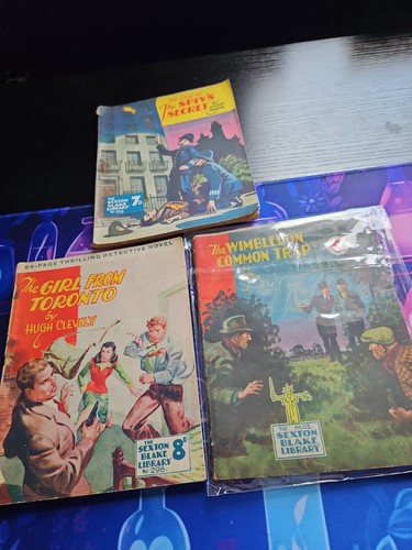 4no 1950s sexton - ,