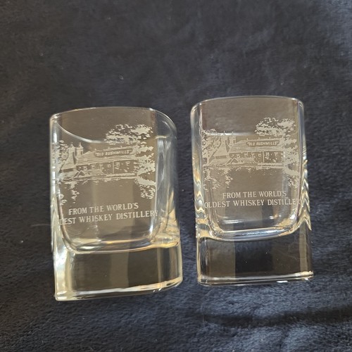 Pair bushmills distillery - bushmills,