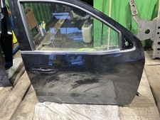 NISSAN NAVARA DOOR LEFT FRONT