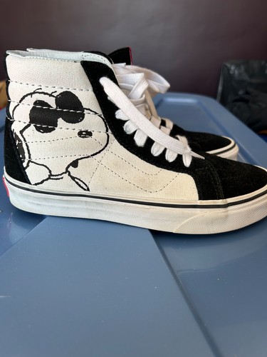 Genuine peanuts snoopy - genuine,
