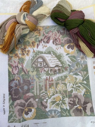 Glorafilia cottage picture - cottage,