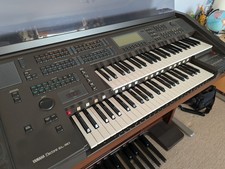 Yamaha EL-90 organ, twin