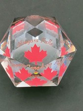Swarovski Crystal Paperweight Niagara Falls Canada Souvenir Faceted Swan Logo