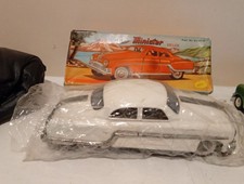 ORIGINAL BOXED VINTAGE MINISTER DELUXE PONTIAC IN WHITE TIN 1950s