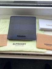 Burberry Check Bifold Coin