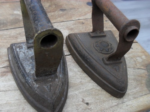 Vintage flat irons - 2,