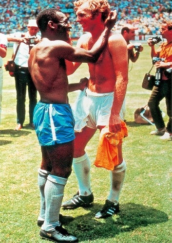 Pele and bobby moore - bobby, 1970