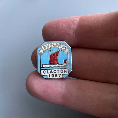Butlins enamel pin badge - enamel,